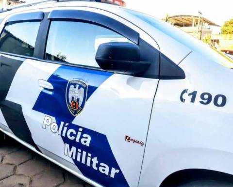 Casal morre após capotar o carro em represa no interior de Muniz Freire